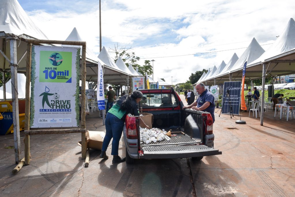 Campo Grande recebe 15ª edição do Drive Thru da Reciclagem a partir desta quinta-feira Campo Grande recebe 15ª edição do Drive Thru da Reciclagem a partir desta quinta-feira