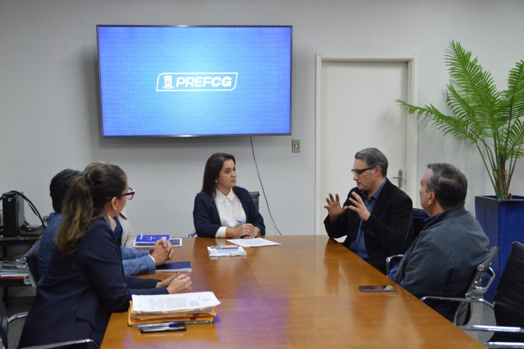 Prefeitura da Capital entrega doação de lote para fábrica de produtos hospitalar Prefeitura da Capital entrega doação de lote para fábrica de produtos hospitalar