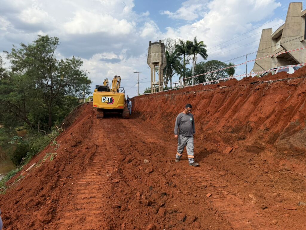Prefeitura faz obra emergencial na Ernesto Geisel