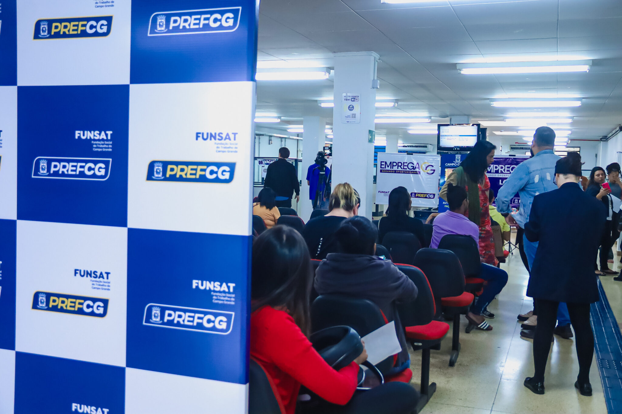 250626 EMPREGA CG GERANDO OPORTUNIDADES EQUIDADE LGBTQIAP FUNSAT ELIAS CAMPOS 3 2048x1365 2 1 Funsat projeta novembro com novas turmas do Mulheres Mil e cursos do Qualifica