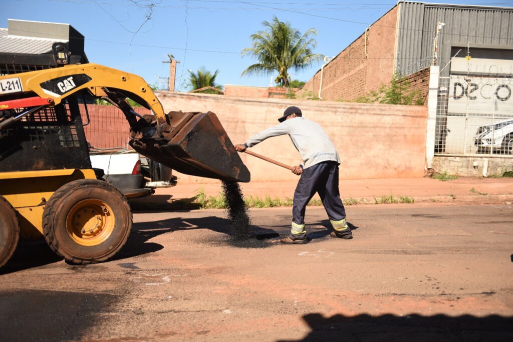 Prefeitura da Capital diz ter tapado mais de 6 mil buracos em quatro dias Prefeitura da Capital diz ter tapado mais de 6 mil buracos em quatro dias