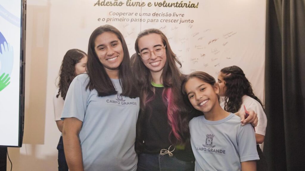 Munhoz & Mariano contagiam público em última noite de Cidade da Juventude