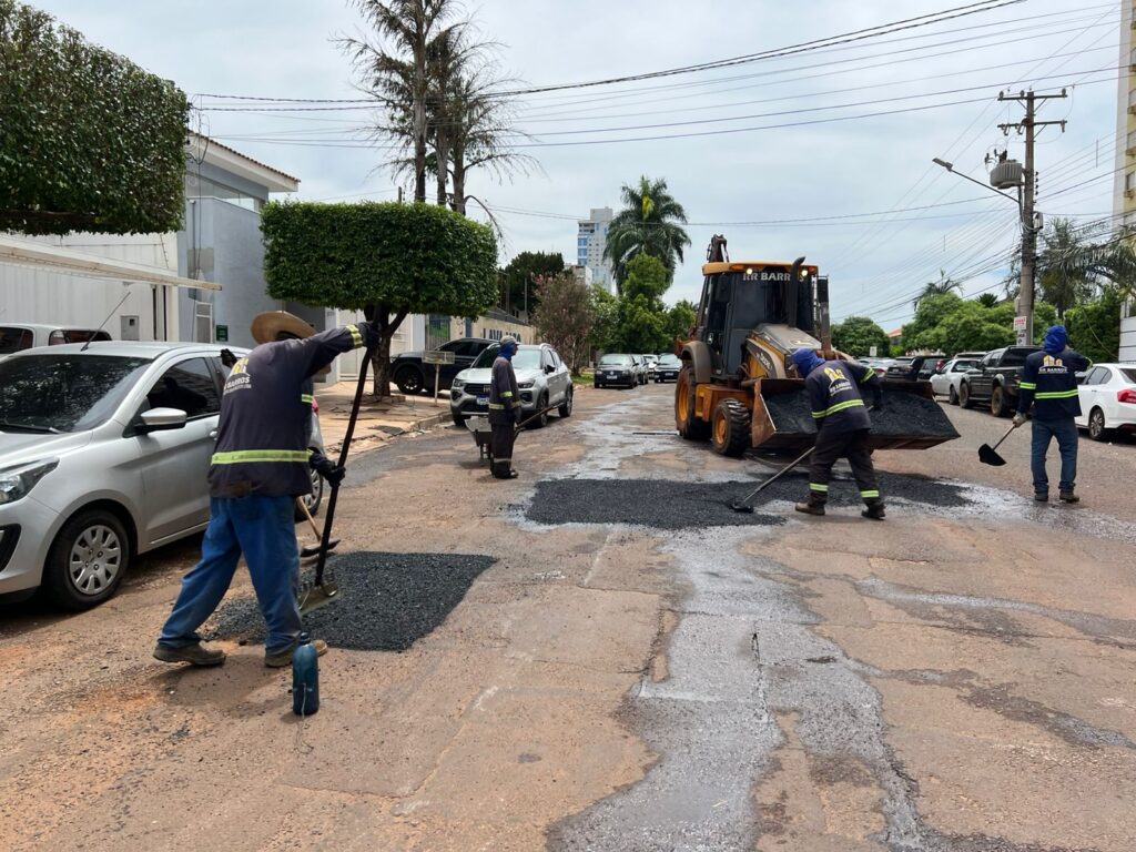 Prefeitura da Capital reforça tapa-buracos e mantém ritmo acelerado nas sete regiões