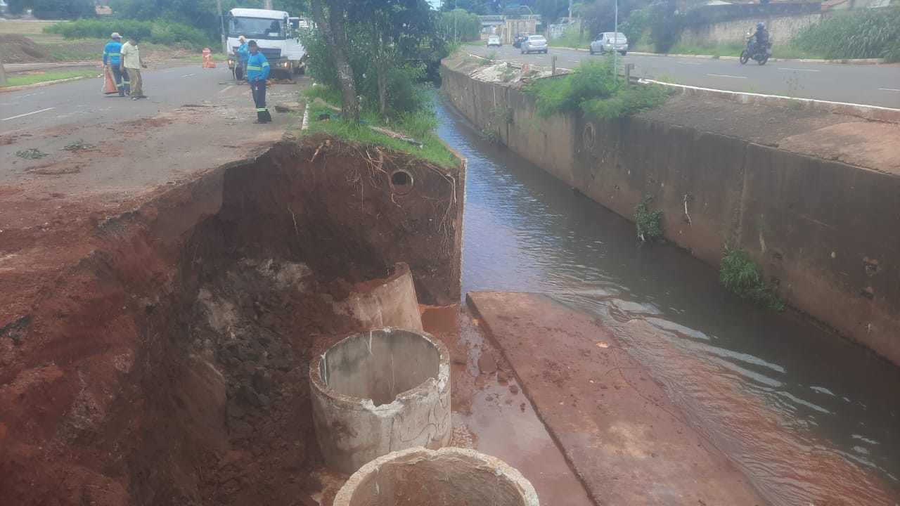 Prefeitura de Campo Grande inicia recuperação do canal do córrego Segredo