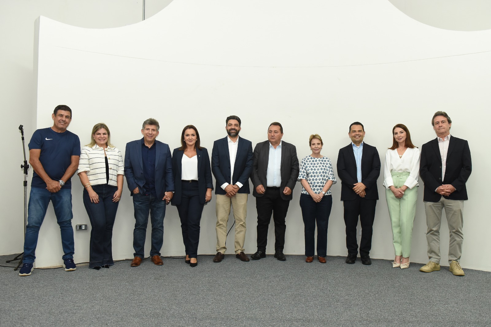 Prefeita empossa secretários e destaca novos investimentos para Campo Grande