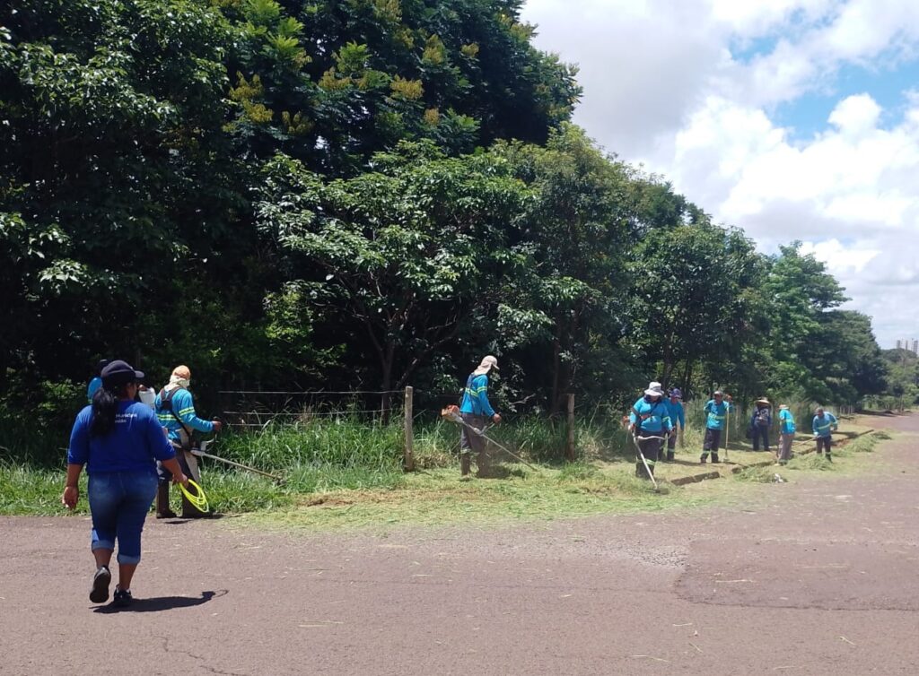 PrefCG intensifica limpeza em toda a cidade