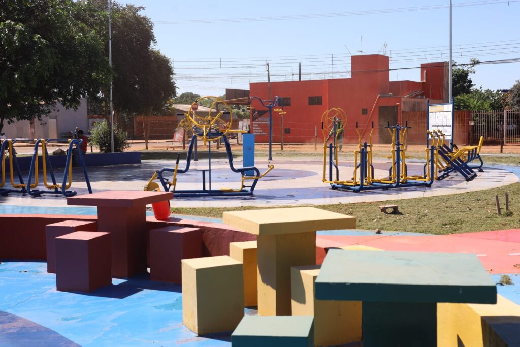 Pista de skate, ginásios e mais: conheça o complexo do bairro Santa Emília 