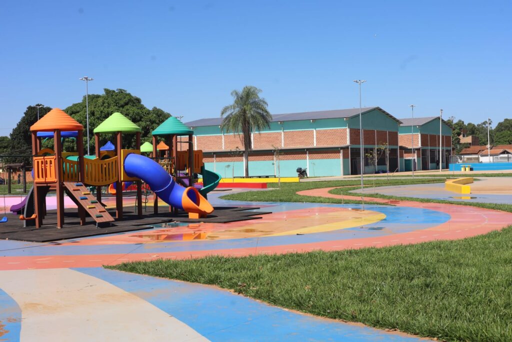 Pista de skate, ginásios e mais: conheça o complexo do bairro Santa Emília 