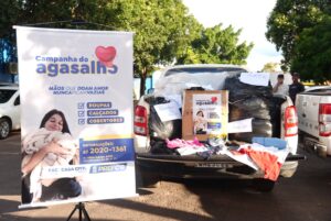 Carros antigos reforçam Dia D da Campanha do Agasalho