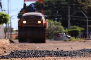 Prefeitura realiza mutirão de tapa-buracos do Vira CG Infraestrutura