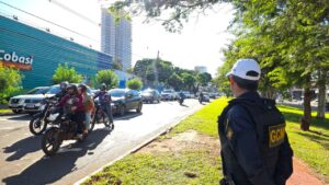 Passeata e interdições alteram o trânsito na região central neste sábado