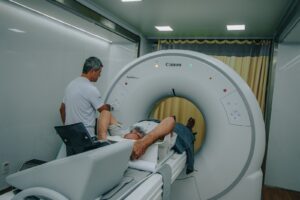 Sesau amplia oferta com 120 exames diários de ultrassom e tomografia