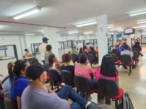 Funsat encerra a semana com 1.025 vagas 