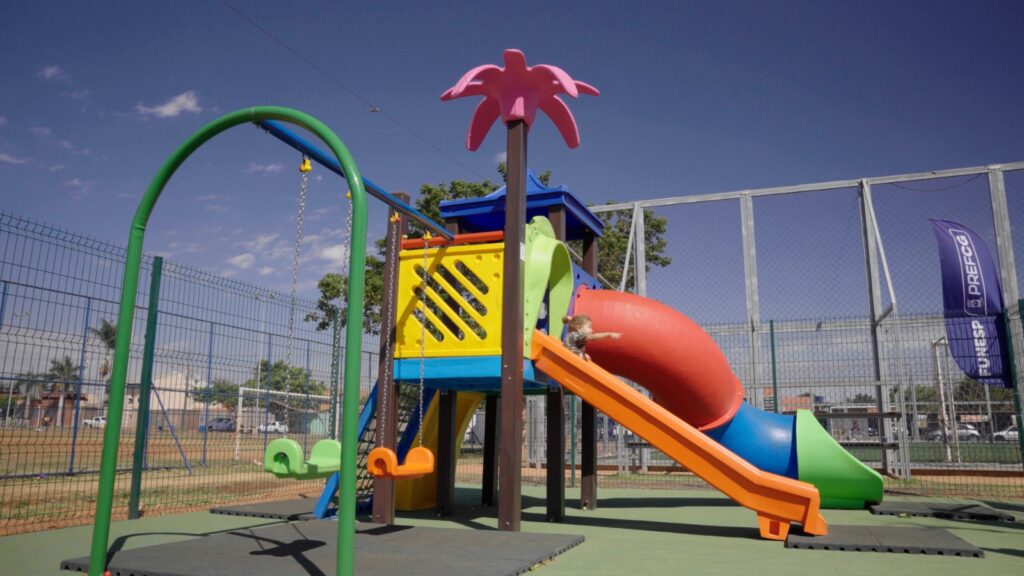 Novo playground leva alegria e transforma vida das famílias no Itamaracá Novo playground leva alegria e transforma vida das famílias no Itamaracá