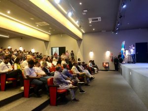 Semed debate saúde mental e vínculos no trabalho escolar 
