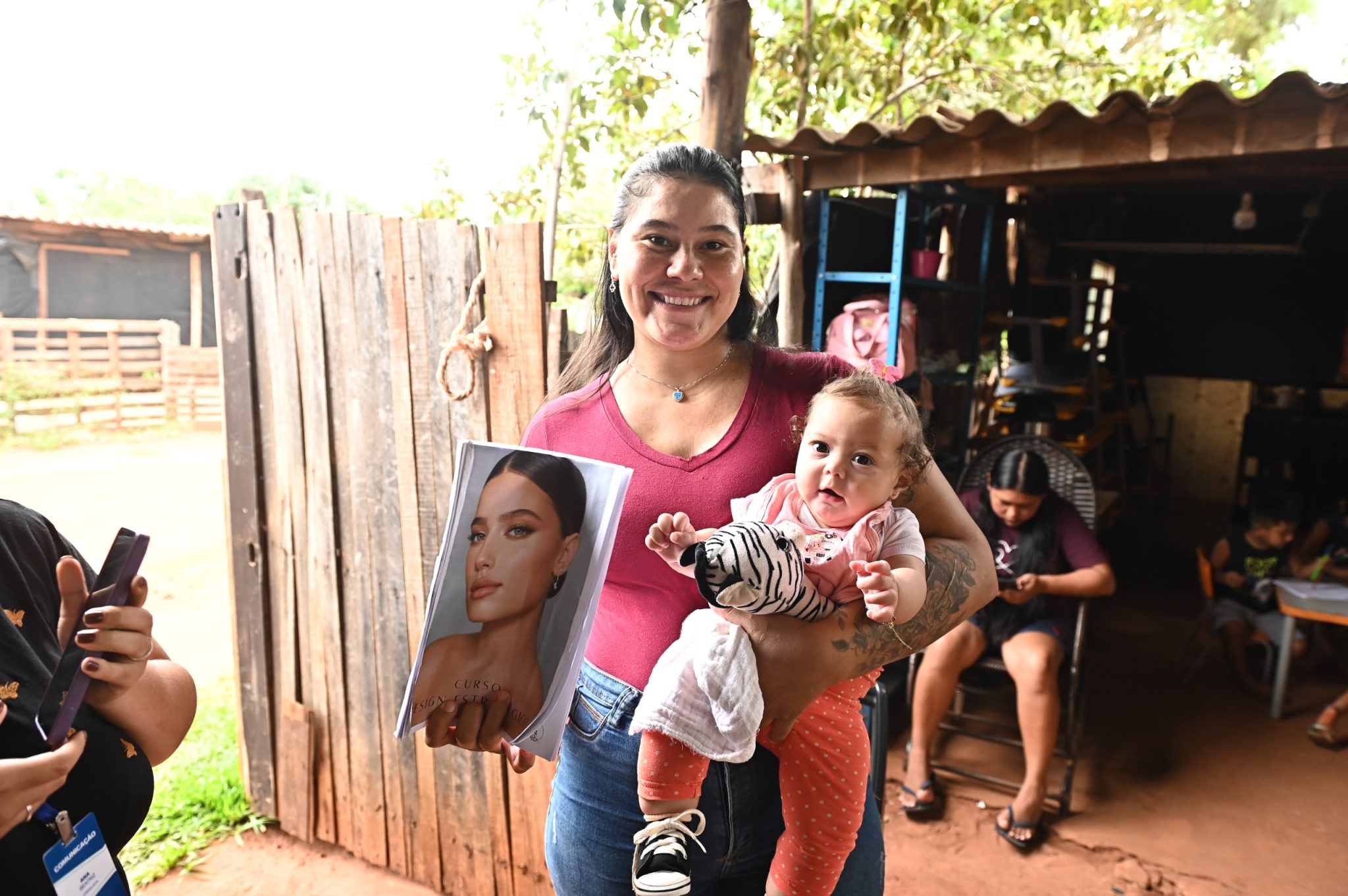 Semu encerra curso de sobrancelhas em comunidade indígena